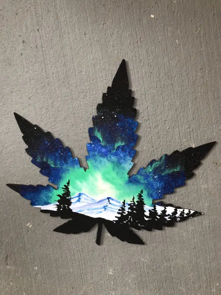 Pot leaf wood mt northern lights - Canvas, Corks & Forks