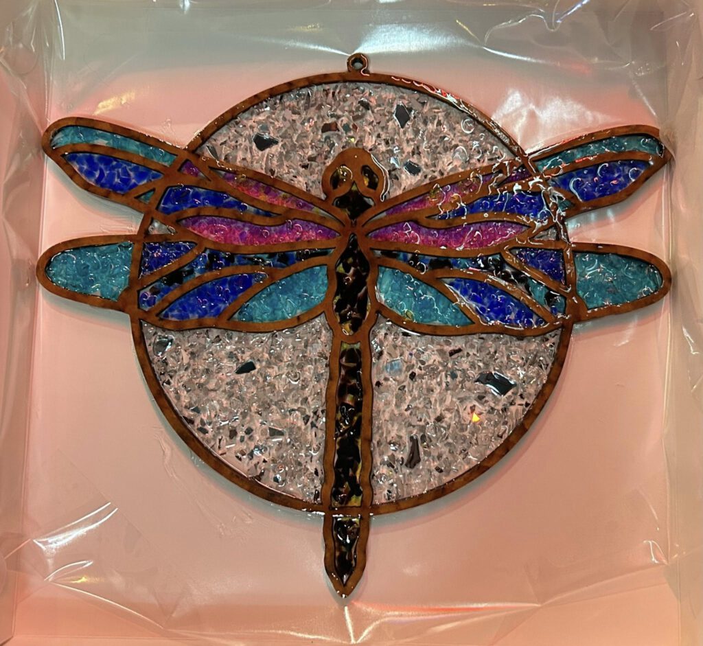 cg dragonfly 4 - Canvas, Corks & Forks