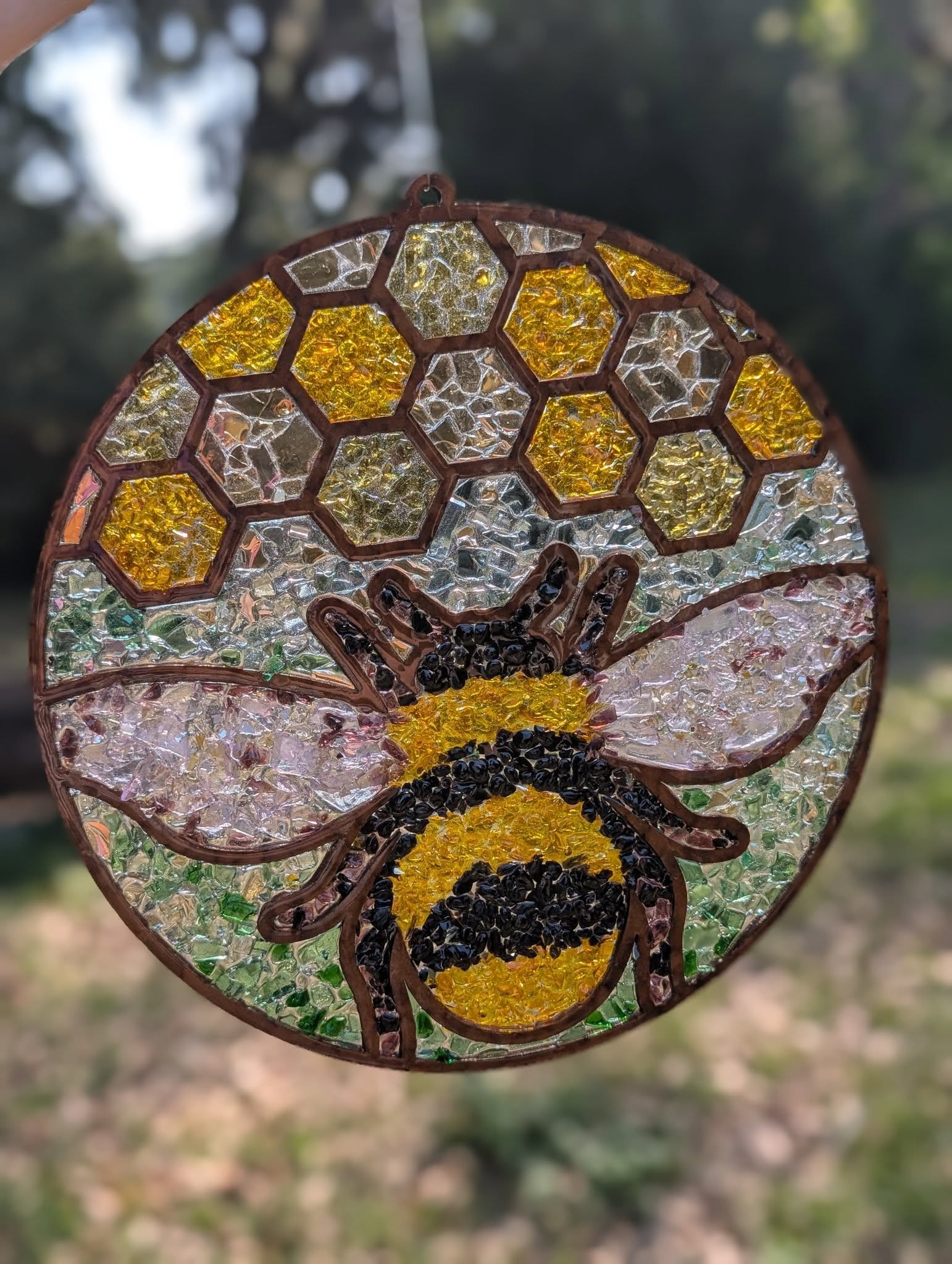 crushed glass honey bee - Canvas, Corks & Forks